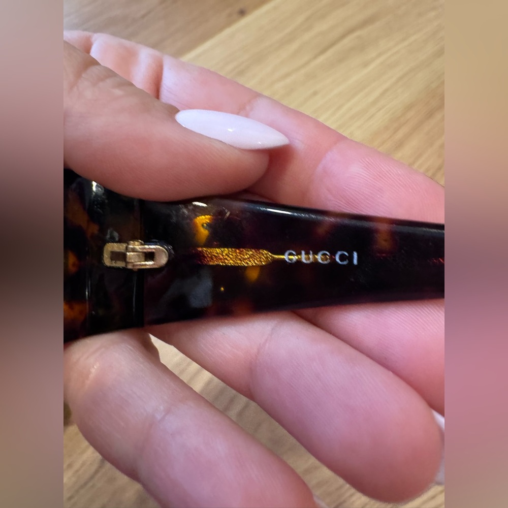 Gucci Tortoiseshell Sunglasses with Gold Crystal GG Logo - Picture 8 of 9